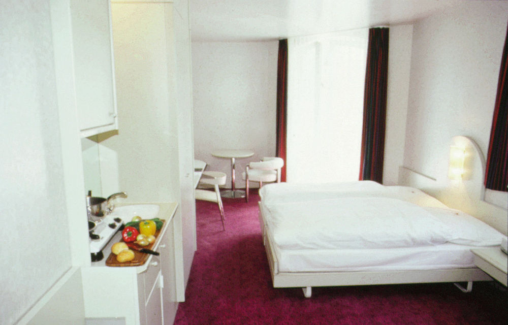 Swiss Wine By Fassbind Hotel Lausanne Bilik gambar